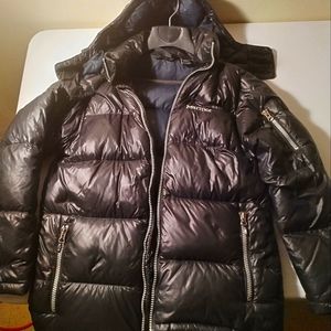 Marmot bubble coat size large black in pristine condition